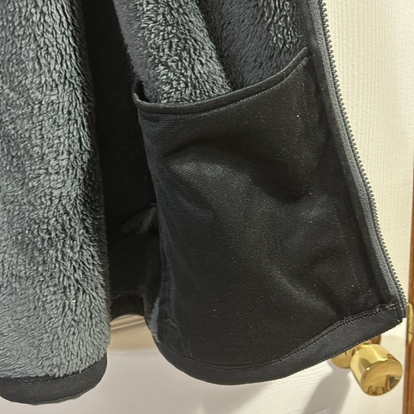 Men’s Fleece North Face Coat - Picture 9 of 12